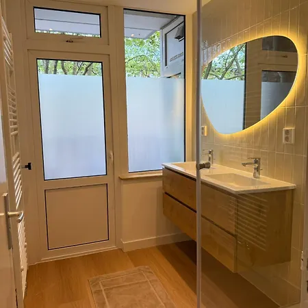 Appartement Cozy Modern Flat 15m From Canals *