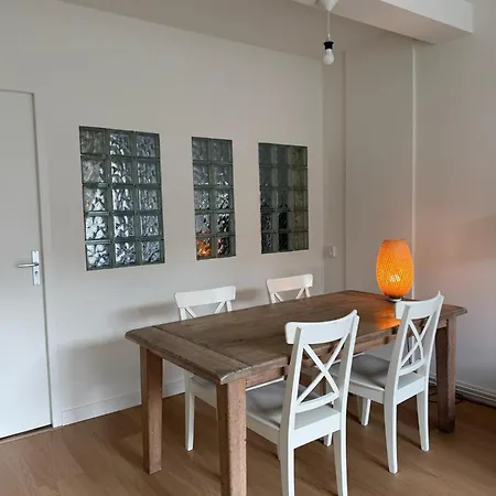 Cozy Modern Flat 15m From Canals