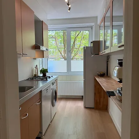 Cozy Modern Flat 15m From Canals *